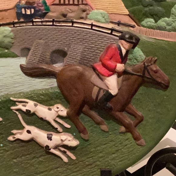 Vintage Horse Fox Hunt Scene (Bas- relief) Plate. - Picture 2 of 5